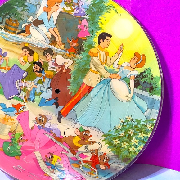 WALT DISNEYS CINDERELLA VTG 1981 SOUNDTRACK PHONO PICTURE DISC VINYL RECORD RARE - Picture 2 of 16